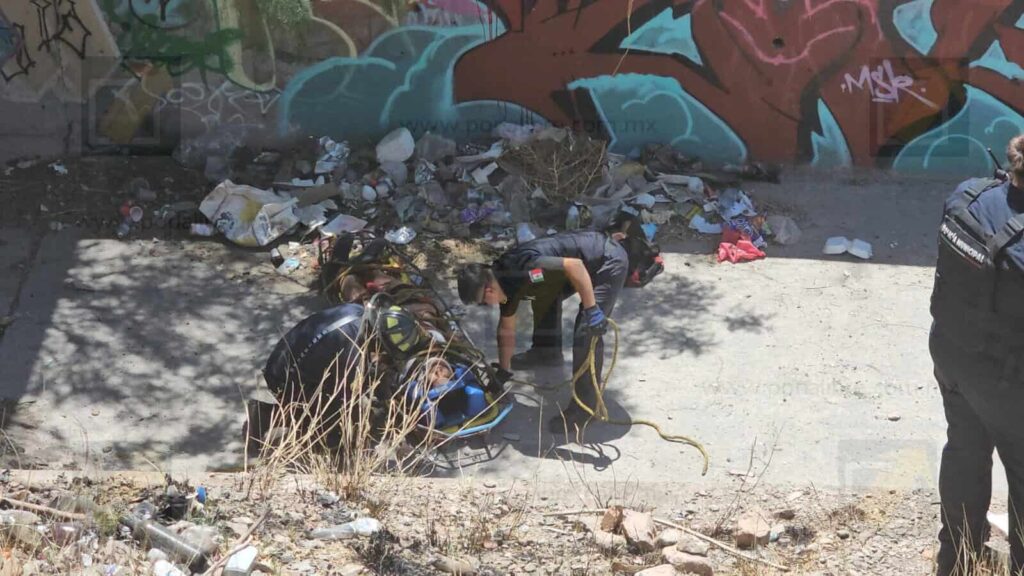 Queda herido tras caer a un arroyo de la colonia 20 Aniversario
