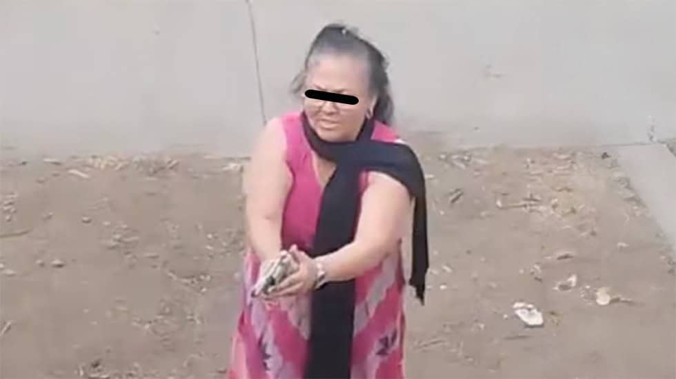 Jueza aplaza cierre de investigación contra Carlota N., abuela que disparó en desalojo en Chalco