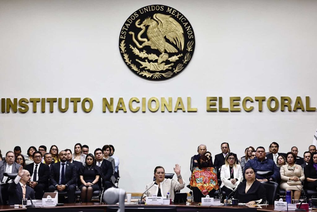 Ordena INE frenar “acordeones” rumbo a la elección judicial