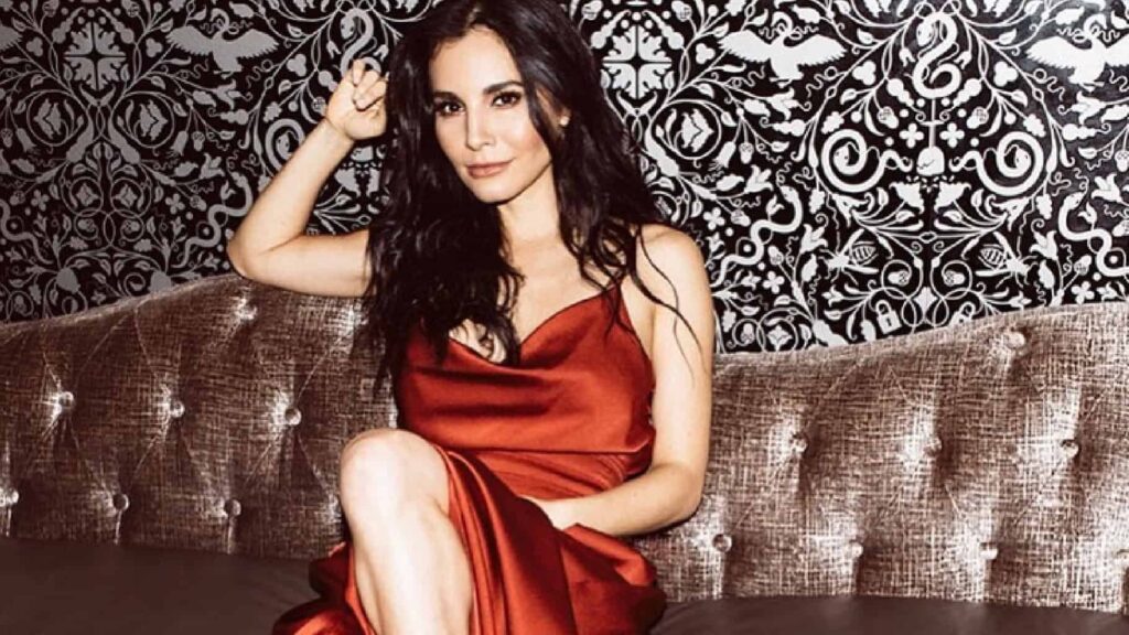 Martha Higareda anuncia su primer embarazo