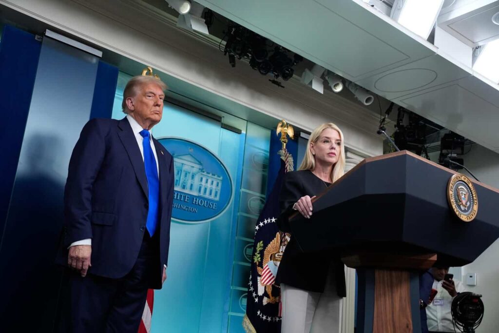 Cártel de Sinaloa es una amenaza para Estados Unidos: fiscal Pam Bondi