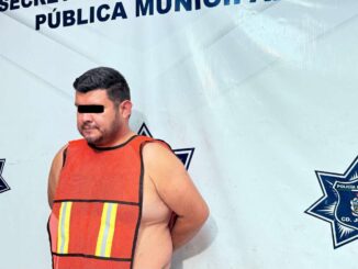 Lo detienen por golpear a su esposa, se encontraba armado
