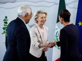 Sheinbaum conversa con Von der Leyen sobre tratado comercial y la invita a México