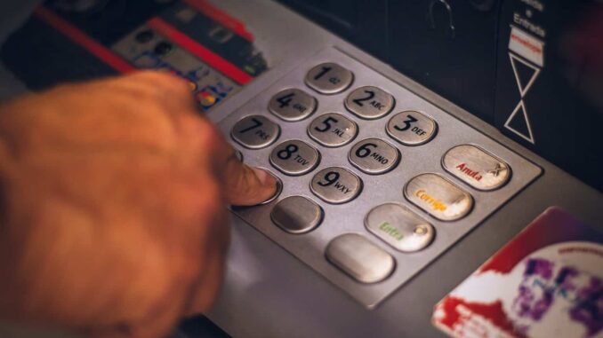 Cajeros automáticos sufrirán modificaciones a partir del 28 de junio, ¿afectará a México?