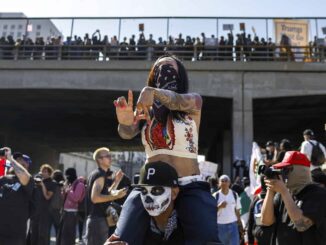 Cuatro claves de las masivas protestas contra las redadas migratorias de Los Ángeles