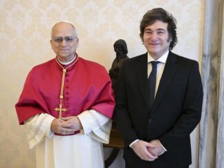 León XIV confirmó a Milei que viajará a Argentina, según el portavoz presidencial