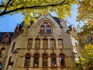 Universidad de Pensilvania (Upenn) vetará a atletas trans en deportes femeninos tras investigación