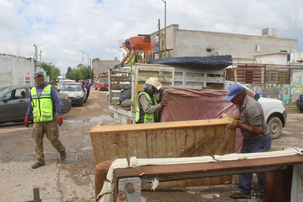 Retira municipio mil 983 toneladas de arrastres en calles y avenidas de la ciudad